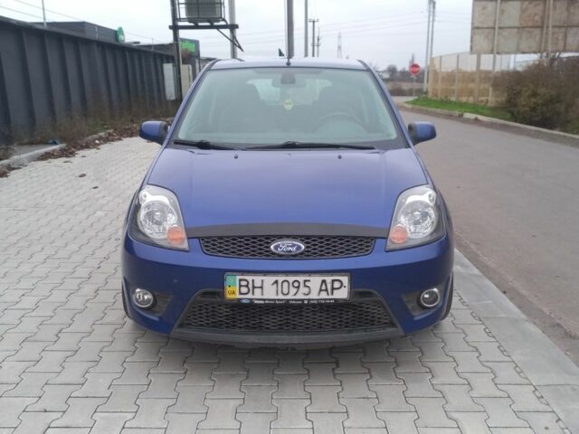 Синій Форд Фієста, об'ємом двигуна 2 л та пробігом 94 тис. км за 4600 $, фото 1 на Automoto.ua