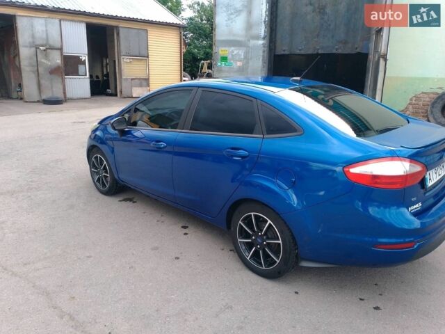 Синій Форд Фієста, об'ємом двигуна 1.6 л та пробігом 110 тис. км за 9500 $, фото 1 на Automoto.ua