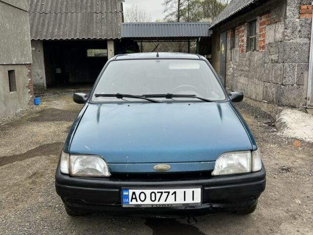 Зеленый Форд Фиеста, объемом двигателя 1.3 л и пробегом 200 тыс. км за 850 $, фото 1 на Automoto.ua