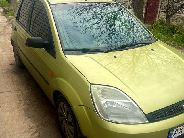 Зелений Форд Фієста, об'ємом двигуна 1.3 л та пробігом 320 тис. км за 3150 $, фото 1 на Automoto.ua