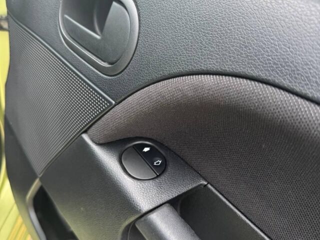 Зеленый Форд Фиеста, объемом двигателя 1.39 л и пробегом 0 тыс. км за 4600 $, фото 1 на Automoto.ua