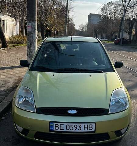Зеленый Форд Фиеста, объемом двигателя 1.4 л и пробегом 212 тыс. км за 4000 $, фото 1 на Automoto.ua