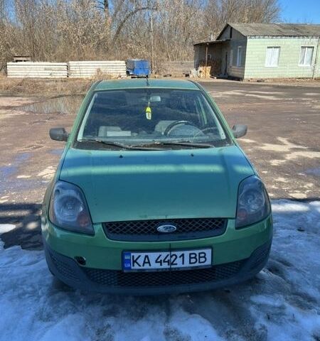 Зеленый Форд Фиеста, объемом двигателя 1.4 л и пробегом 303 тыс. км за 2900 $, фото 1 на Automoto.ua