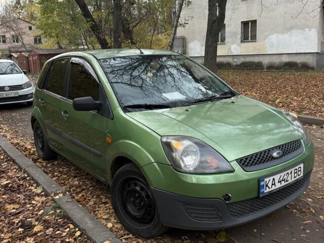Зелений Форд Фієста, об'ємом двигуна 1.4 л та пробігом 300 тис. км за 3000 $, фото 1 на Automoto.ua
