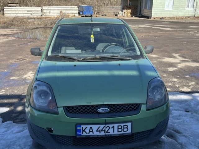 Зеленый Форд Фиеста, объемом двигателя 1.4 л и пробегом 160 тыс. км за 2900 $, фото 1 на Automoto.ua