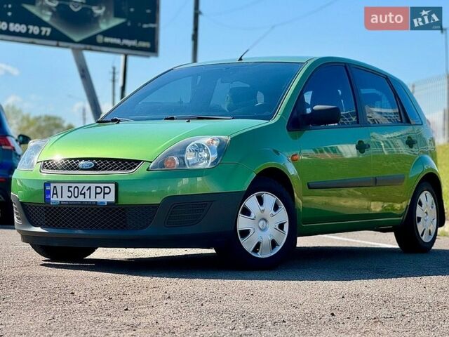 Зеленый Форд Фиеста, объемом двигателя 1.4 л и пробегом 165 тыс. км за 4999 $, фото 1 на Automoto.ua