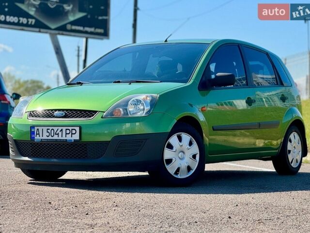 Зеленый Форд Фиеста, объемом двигателя 1.4 л и пробегом 165 тыс. км за 4600 $, фото 1 на Automoto.ua