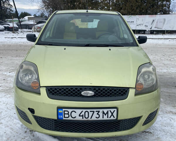 Зелений Форд Фієста, об'ємом двигуна 1.4 л та пробігом 141 тис. км за 3300 $, фото 1 на Automoto.ua