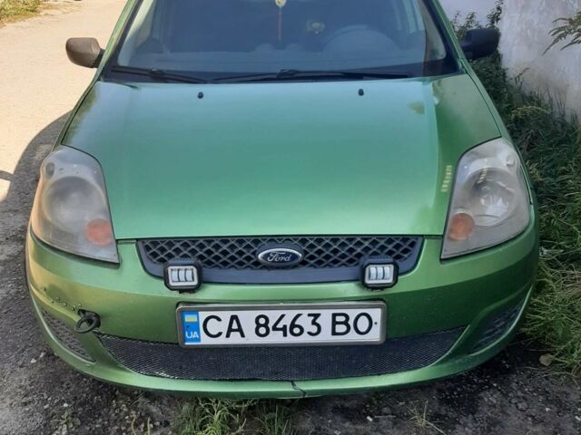 Зелений Форд Фієста, об'ємом двигуна 1.2 л та пробігом 300 тис. км за 2700 $, фото 1 на Automoto.ua