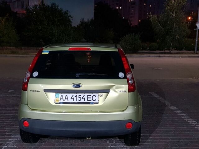 Зелений Форд Фієста, об'ємом двигуна 1.4 л та пробігом 170 тис. км за 4500 $, фото 1 на Automoto.ua