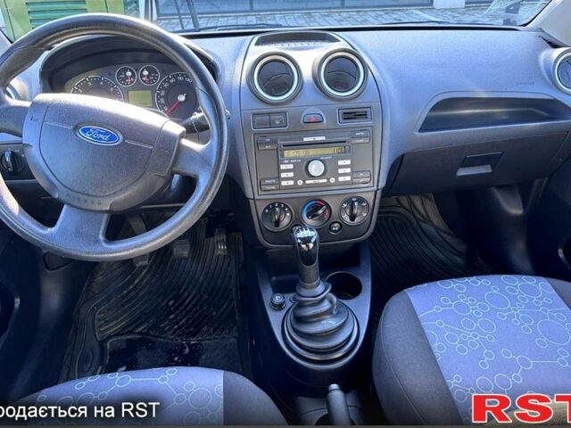 Зеленый Форд Фиеста, объемом двигателя 1.2 л и пробегом 91 тыс. км за 3700 $, фото 1 на Automoto.ua