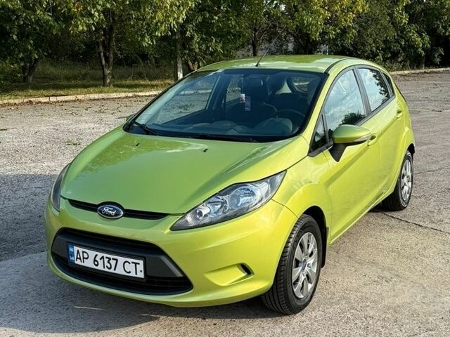 Зелений Форд Фієста, об'ємом двигуна 1.24 л та пробігом 102 тис. км за 4600 $, фото 1 на Automoto.ua