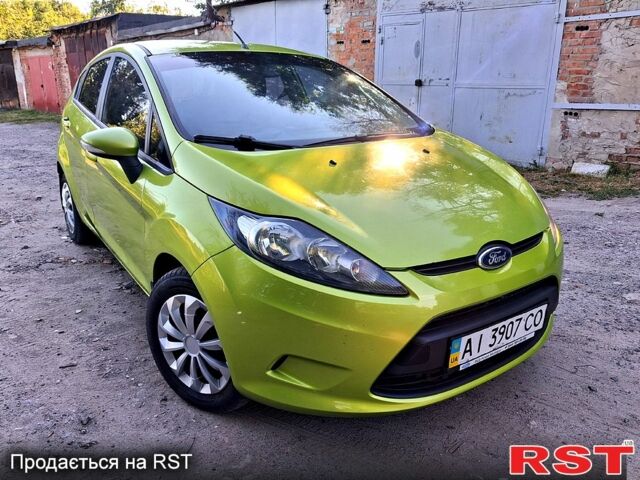 Зеленый Форд Фиеста, объемом двигателя 1.2 л и пробегом 250 тыс. км за 4550 $, фото 1 на Automoto.ua