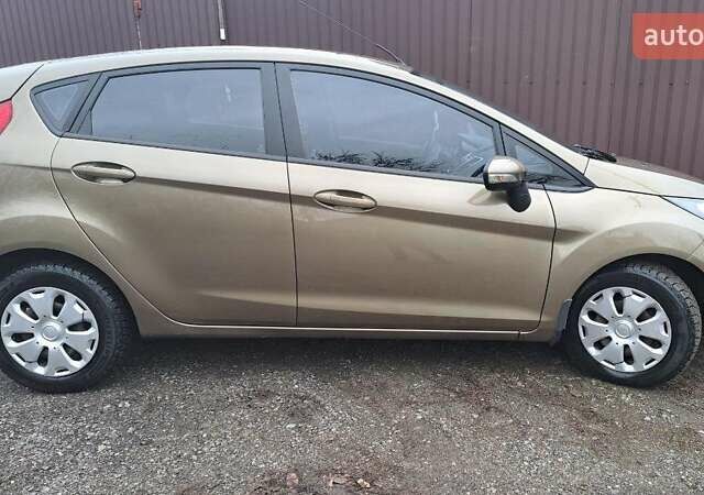 Зелений Форд Фієста, об'ємом двигуна 1.2 л та пробігом 161 тис. км за 6500 $, фото 1 на Automoto.ua