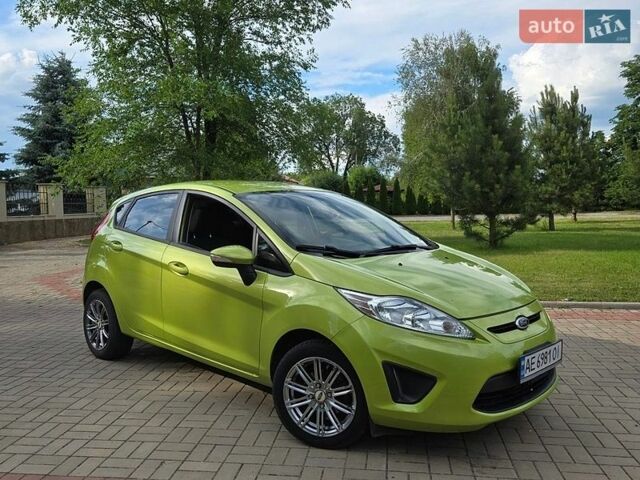 Зелений Форд Фієста, об'ємом двигуна 1.6 л та пробігом 146 тис. км за 6700 $, фото 1 на Automoto.ua