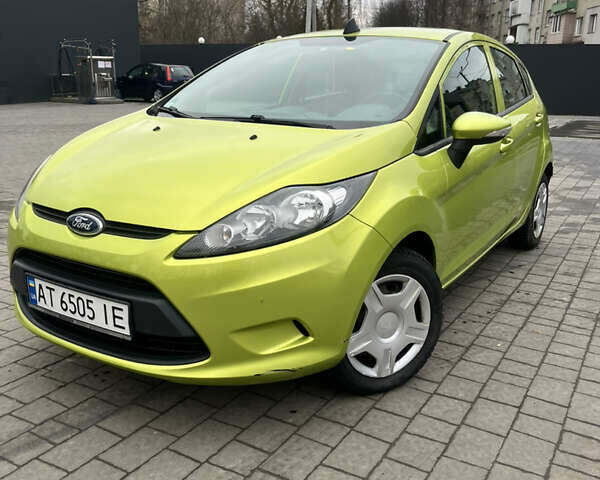 Зелений Форд Фієста, об'ємом двигуна 1.24 л та пробігом 129 тис. км за 5500 $, фото 1 на Automoto.ua