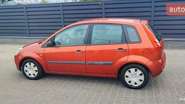 Оранжевый Форд Фиеста, объемом двигателя 1.24 л и пробегом 346 тыс. км за 3450 $, фото 1 на Automoto.ua
