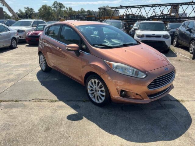 Помаранчевий Форд Фієста, об'ємом двигуна 1.6 л та пробігом 57 тис. км за 3200 $, фото 1 на Automoto.ua