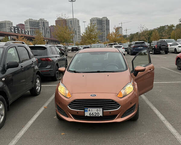 Помаранчевий Форд Фієста, об'ємом двигуна 1.6 л та пробігом 130 тис. км за 5200 $, фото 1 на Automoto.ua