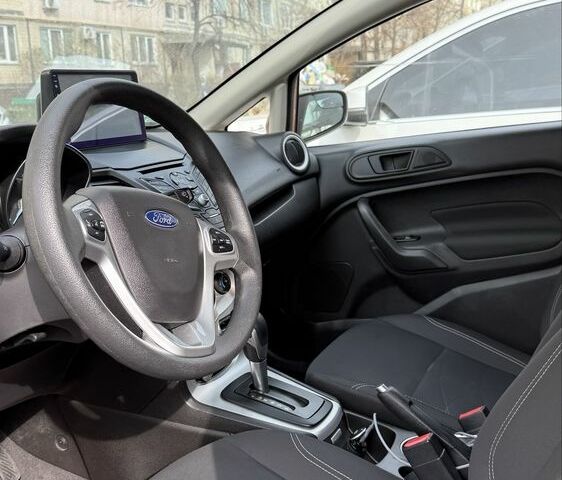 Помаранчевий Форд Фієста, об'ємом двигуна 1.6 л та пробігом 123 тис. км за 7770 $, фото 1 на Automoto.ua