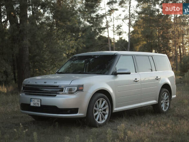 Серый Форд Флекс, объемом двигателя 3.5 л и пробегом 114 тыс. км за 17500 $, фото 1 на Automoto.ua