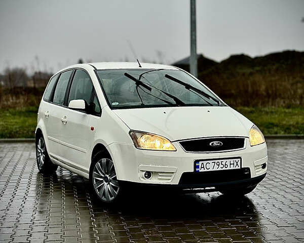 Белый Форд Focus C-Max, объемом двигателя 1.6 л и пробегом 300 тыс. км за 3700 $, фото 1 на Automoto.ua