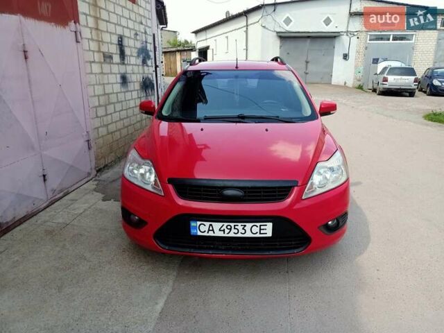 Красный Форд Focus C-Max, объемом двигателя 1.6 л и пробегом 195 тыс. км за 4100 $, фото 1 на Automoto.ua