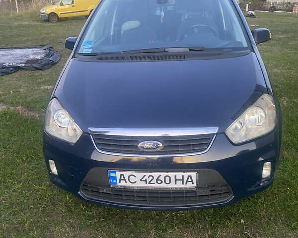 Форд Focus C-Max, объемом двигателя 1.6 л и пробегом 260 тыс. км за 5600 $, фото 1 на Automoto.ua