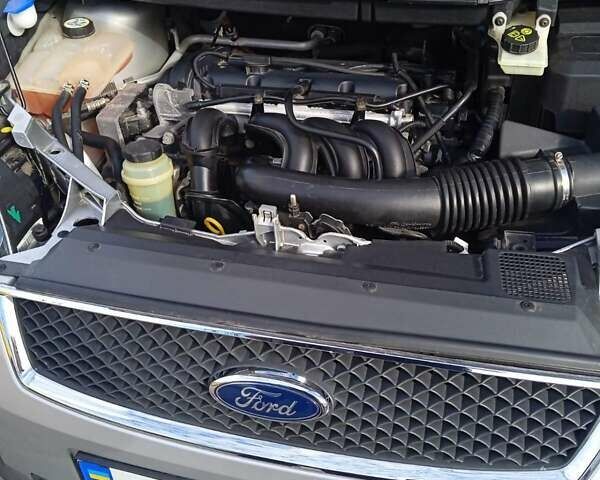 Сірий Форд Focus C-Max, об'ємом двигуна 1.6 л та пробігом 184 тис. км за 6000 $, фото 1 на Automoto.ua