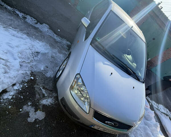 Серый Форд Focus C-Max, объемом двигателя 1.56 л и пробегом 240 тыс. км за 3000 $, фото 1 на Automoto.ua