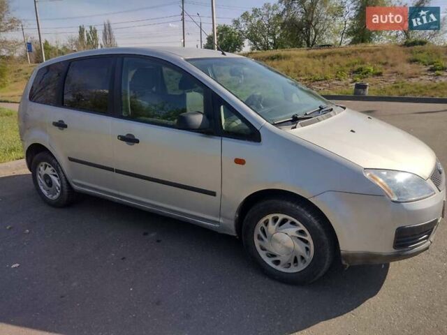 Сірий Форд Focus C-Max, об'ємом двигуна 1.6 л та пробігом 318 тис. км за 3600 $, фото 1 на Automoto.ua