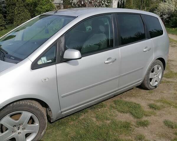 Сірий Форд Focus C-Max, об'ємом двигуна 1.6 л та пробігом 244 тис. км за 4500 $, фото 1 на Automoto.ua