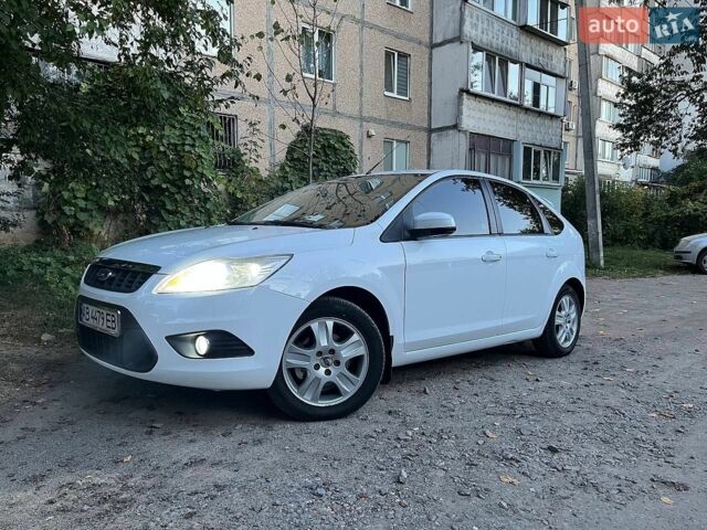 Белый Форд Фокус, объемом двигателя 1.6 л и пробегом 205 тыс. км за 5300 $, фото 1 на Automoto.ua