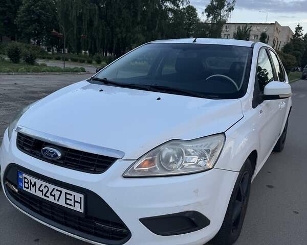 Білий Форд Фокус, об'ємом двигуна 1.6 л та пробігом 250 тис. км за 4500 $, фото 1 на Automoto.ua