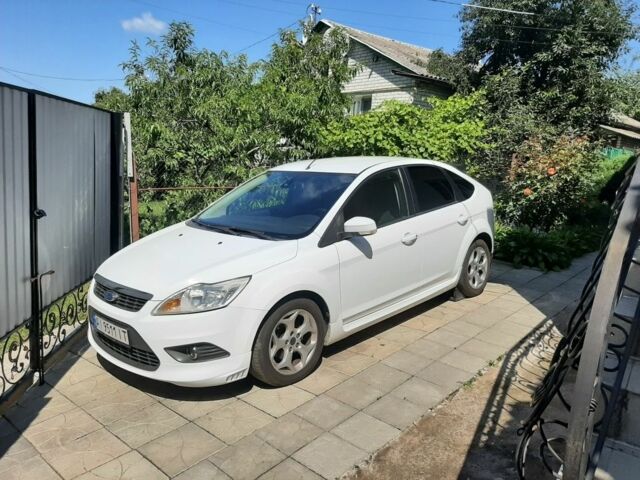 Білий Форд Фокус, об'ємом двигуна 1.6 л та пробігом 236 тис. км за 6000 $, фото 1 на Automoto.ua