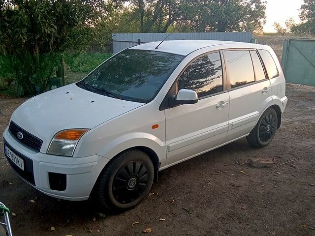 Білий Форд Фокус, об'ємом двигуна 1.4 л та пробігом 200 тис. км за 5200 $, фото 1 на Automoto.ua