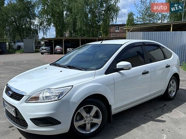 Белый Форд Фокус, объемом двигателя 1.39 л и пробегом 90 тыс. км за 6900 $, фото 1 на Automoto.ua
