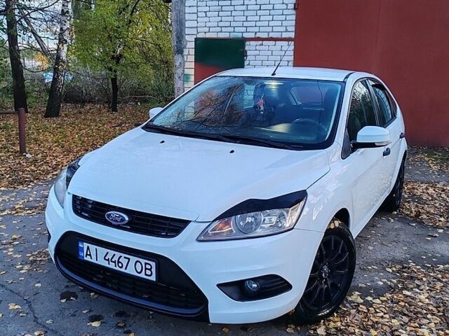 Білий Форд Фокус, об'ємом двигуна 1.4 л та пробігом 240 тис. км за 4500 $, фото 1 на Automoto.ua