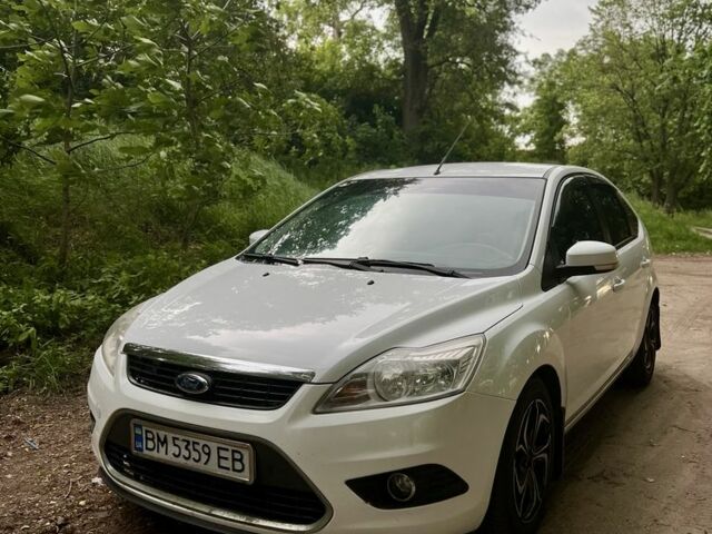 Білий Форд Фокус, об'ємом двигуна 1.6 л та пробігом 237 тис. км за 7000 $, фото 1 на Automoto.ua