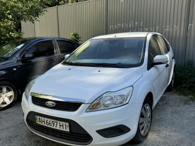 Білий Форд Фокус, об'ємом двигуна 1.4 л та пробігом 215 тис. км за 4500 $, фото 1 на Automoto.ua