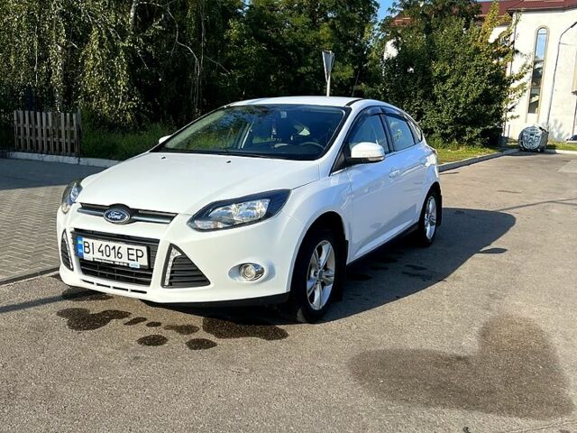 Белый Форд Фокус, объемом двигателя 1.6 л и пробегом 180 тыс. км за 6600 $, фото 1 на Automoto.ua