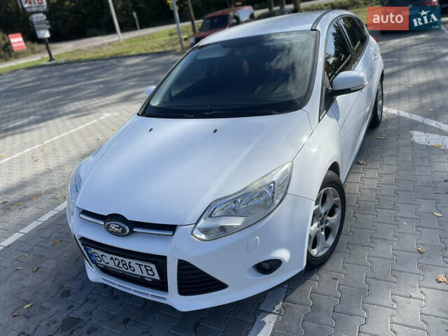 Білий Форд Фокус, об'ємом двигуна 1.6 л та пробігом 230 тис. км за 6100 $, фото 1 на Automoto.ua