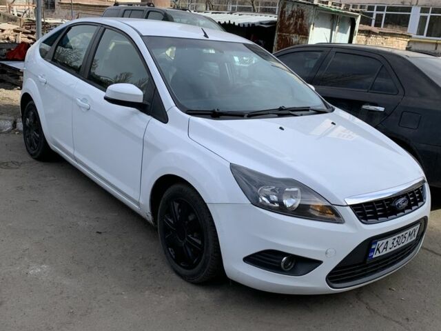 Білий Форд Фокус, об'ємом двигуна 1.4 л та пробігом 150 тис. км за 4800 $, фото 1 на Automoto.ua
