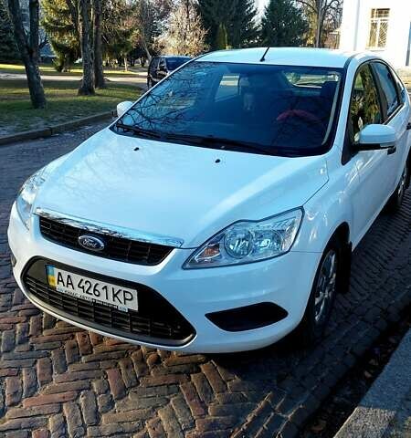 Белый Форд Фокус, объемом двигателя 1.39 л и пробегом 92 тыс. км за 8500 $, фото 1 на Automoto.ua