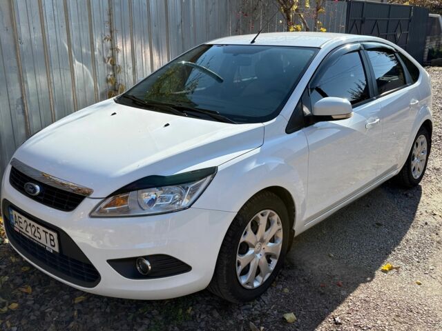 Белый Форд Фокус, объемом двигателя 1.6 л и пробегом 190 тыс. км за 7300 $, фото 1 на Automoto.ua