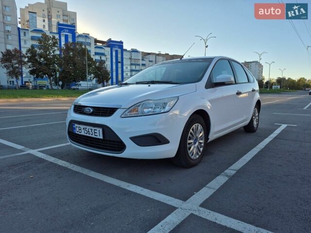 Белый Форд Фокус, объемом двигателя 1.39 л и пробегом 220 тыс. км за 4700 $, фото 1 на Automoto.ua