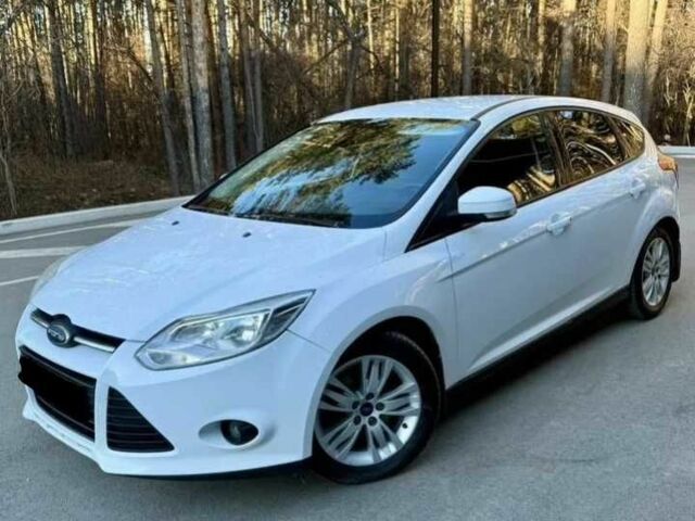 Белый Форд Фокус, объемом двигателя 1.6 л и пробегом 143 тыс. км за 3285 $, фото 1 на Automoto.ua