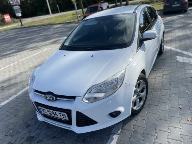 Белый Форд Фокус, объемом двигателя 1.6 л и пробегом 250 тыс. км за 6500 $, фото 1 на Automoto.ua