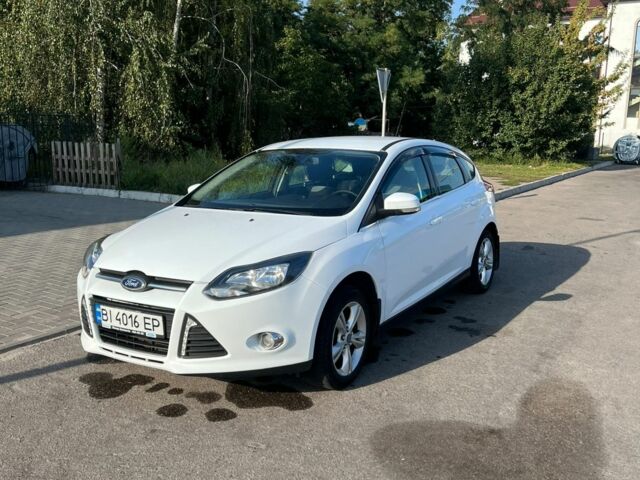Белый Форд Фокус, объемом двигателя 1.6 л и пробегом 180 тыс. км за 6600 $, фото 1 на Automoto.ua