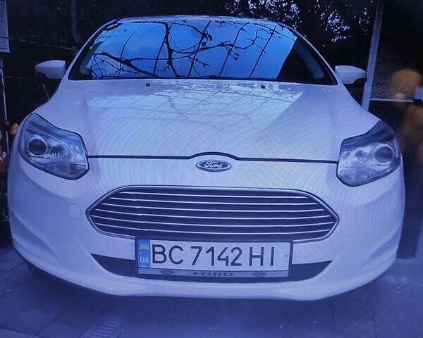 Білий Форд Фокус, об'ємом двигуна 0 л та пробігом 180 тис. км за 5800 $, фото 1 на Automoto.ua